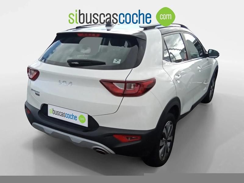 Usado Kia Stonic 120 CV (88 kW) 2022 Blanco SUV