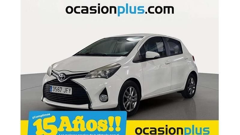 Blanco Usado 2015 Toyota Yaris Active Utilitario | 11.790 € (Precio justo) - Imagen 1/4