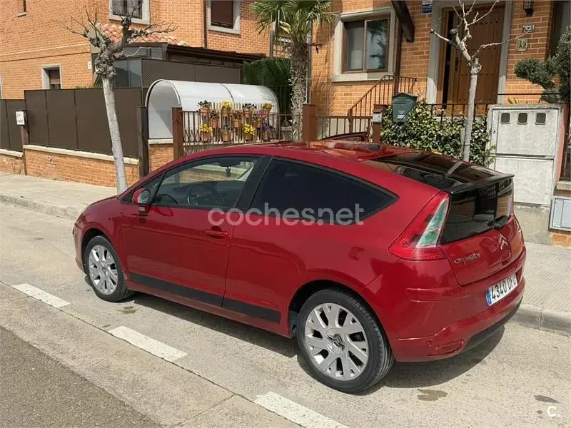Usado Citroën C4 110 CV (80 kW) 2005 Granate Berlina