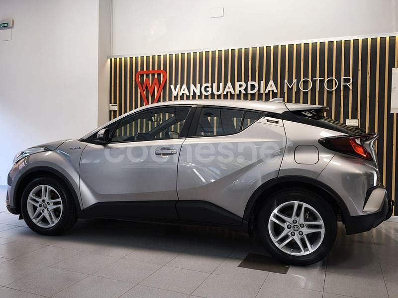 Usado Toyota C-HR Advance 122 CV (89 kW) 2021 Gris / plata SUV