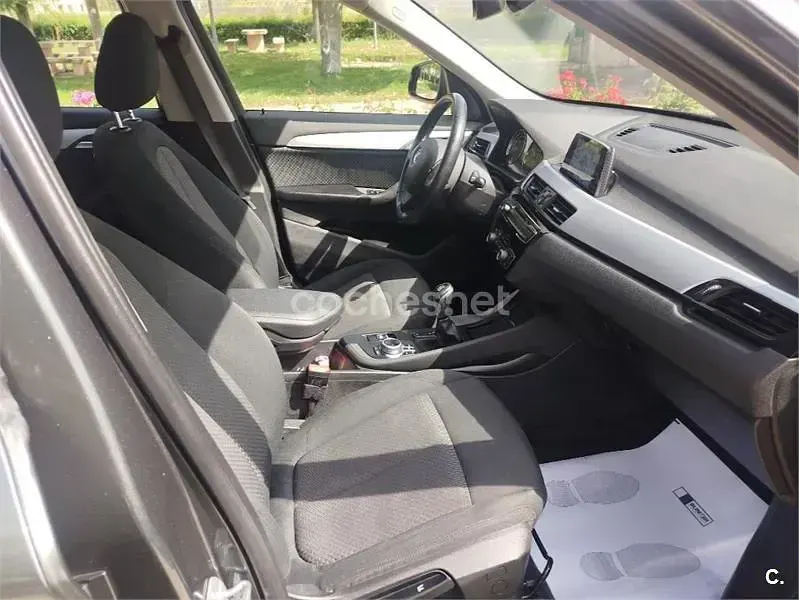 Usado BMW X1 150 CV (110 kW) 2018 Gris / plata SUV