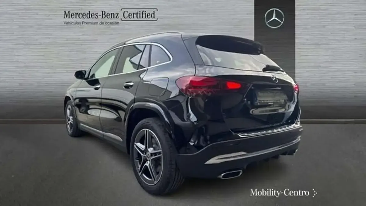 Usado Mercedes GLA250 219 CV (161 kW) 2025 Negro SUV