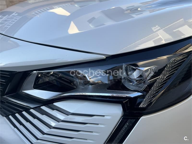 Usado Peugeot 5008 GT 180 CV (132 kW) 2023 Blanco SUV