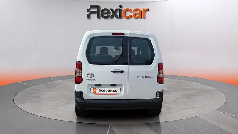 Usado Toyota Proace Verso City 100 CV (73 kW) 2021 Blanco Familiar