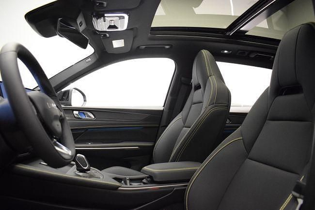 Negro Usado 2025 Lynk & Co 01 SUV | 34.600 € - Imagen 1/2