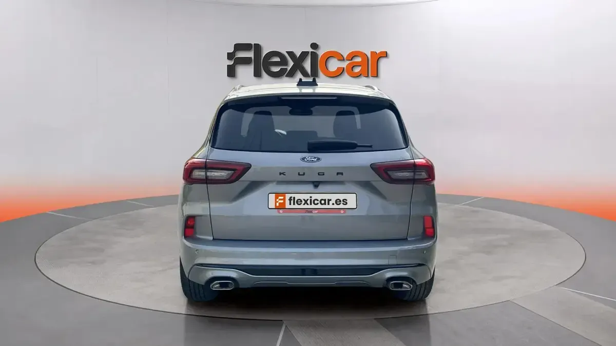 Usado Ford Kuga ST-Line 150 CV (110 kW) 2025 Gris SUV