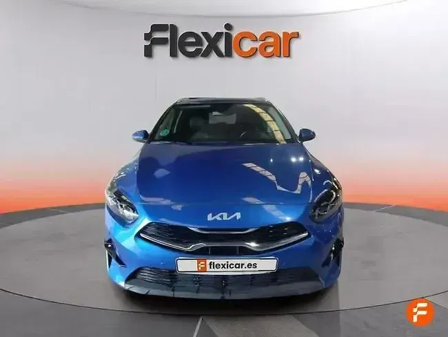 Usado Kia Ceed 120 CV (88 kW) 2022 Azul Utilitario