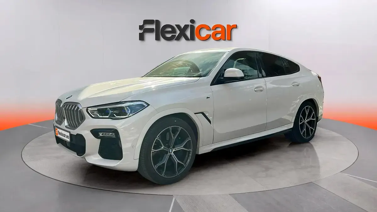 Używany BMW X6 M50 400 KM (294 kW) 2020 Biały SUV