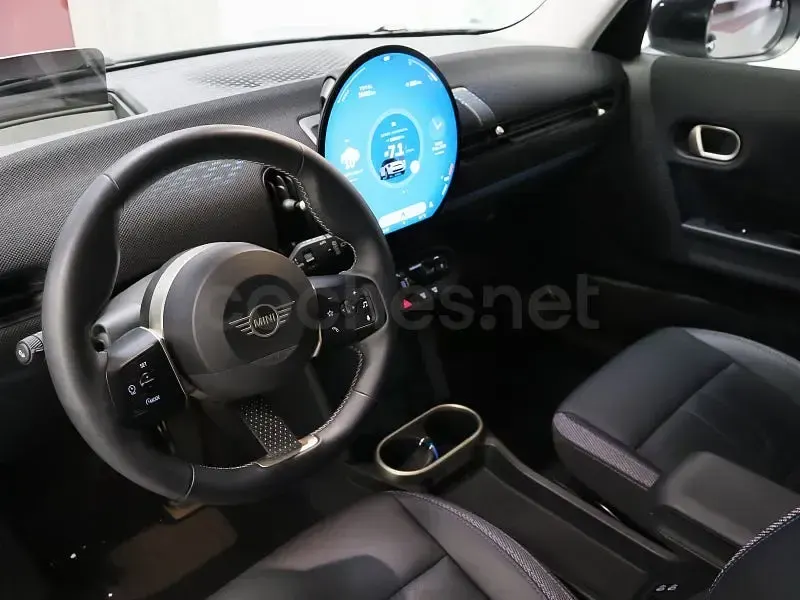 Usado Mini Cooper 114 kW (156 CV) 2025 Gris / plata Utilitario