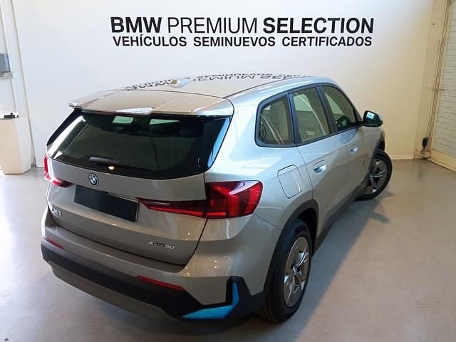 Usado BMW iX1 230 kW (313 CV) 2023 Gris plata SUV