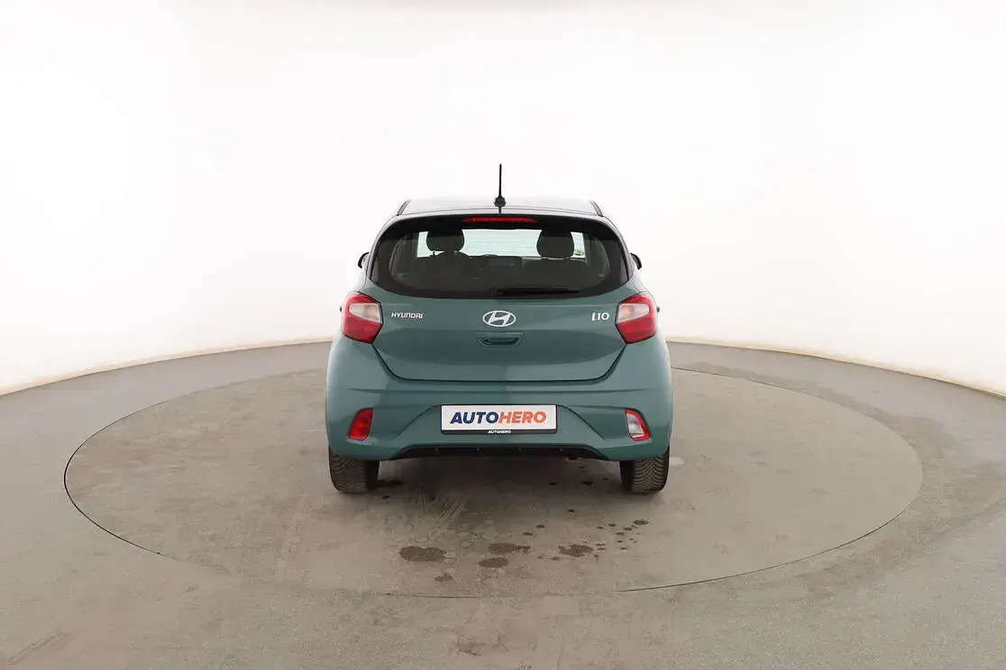 Usado Hyundai i10 67 CV (49 kW) 2023 Verde Utilitario