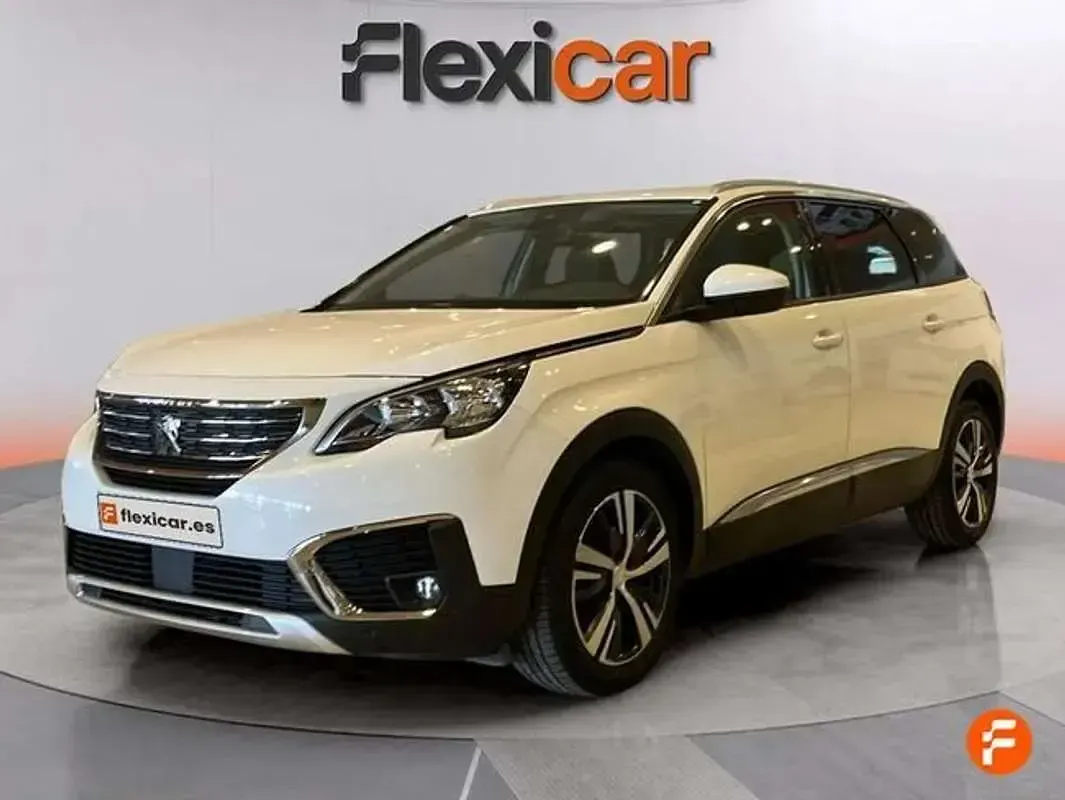 Usado Peugeot 5008 Allure 131 CV (96 kW) 2018 Blanco SUV