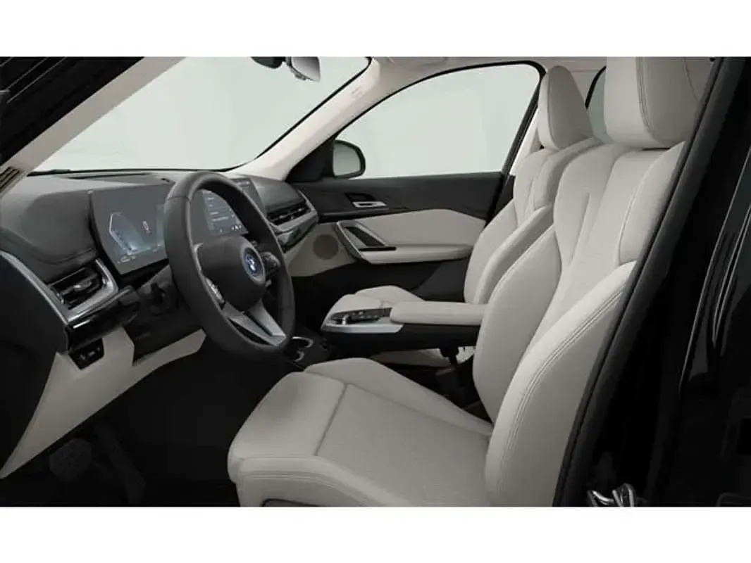 Usado BMW X1 Comfort Edition 245 CV (180 kW) 2026 Negro SUV