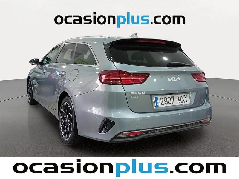 Begagnad Kia Ceed Style 100 HK (73 kW) 2025 Grå Halvkombi