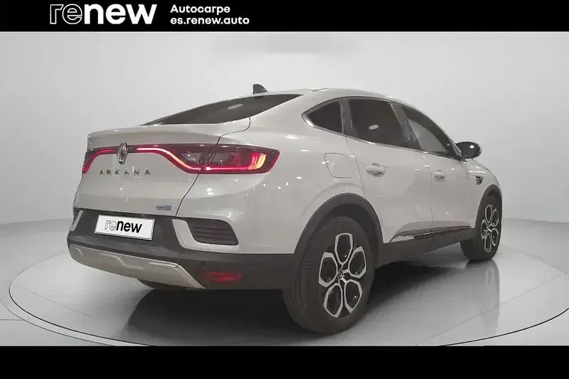 Käytetty Renault Arkana Zen 145 HP (106 kW) 2021 Valkoinen Katumaasturi
