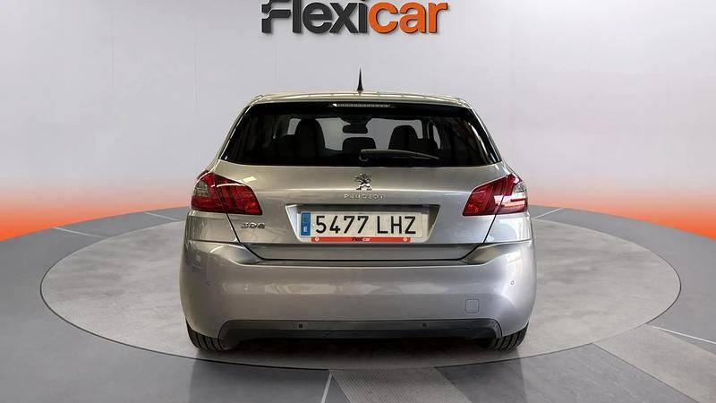 Usado Peugeot 308 Active 131 CV (96 kW) 2020 Gris Berlina