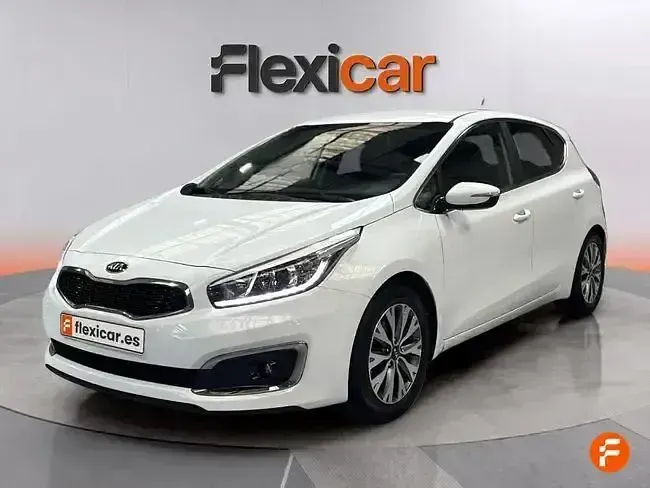 Usado Kia Ceed GT 90 CV (66 kW) 2017 Blanco Berlina