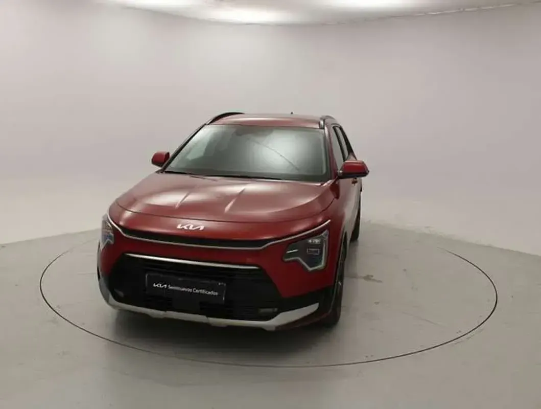 Usado Kia Niro 129 CV (94 kW) 2025 Rojo SUV
