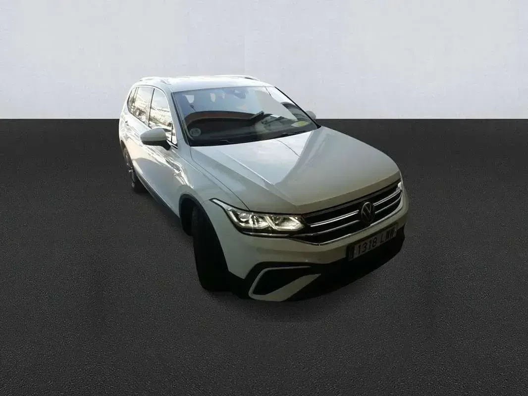 Usado VW Tiguan Allspace Life 150 CV (110 kW) 2022 Blanco SUV