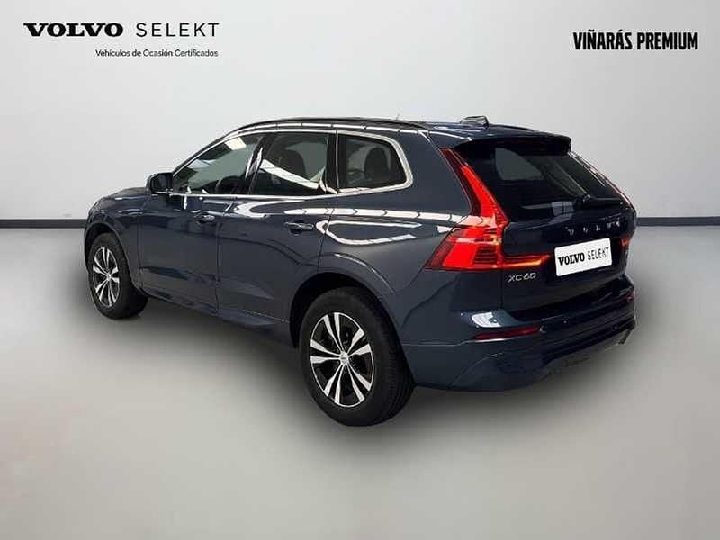 Usado Volvo XC60 Momentum 2022 Azul SUV