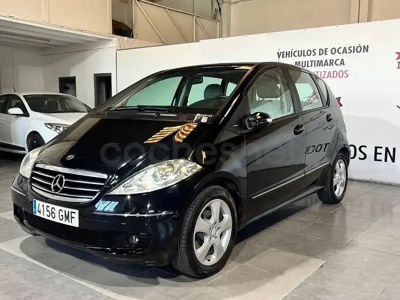 Usado Mercedes A150 Elegance 95 CV (69 kW) 2009 Negro Monovolumen