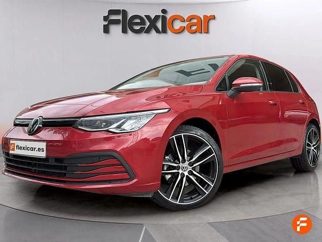 Usado VW Golf VIII Life 110 CV (80 kW) 2023 Rojo Berlina