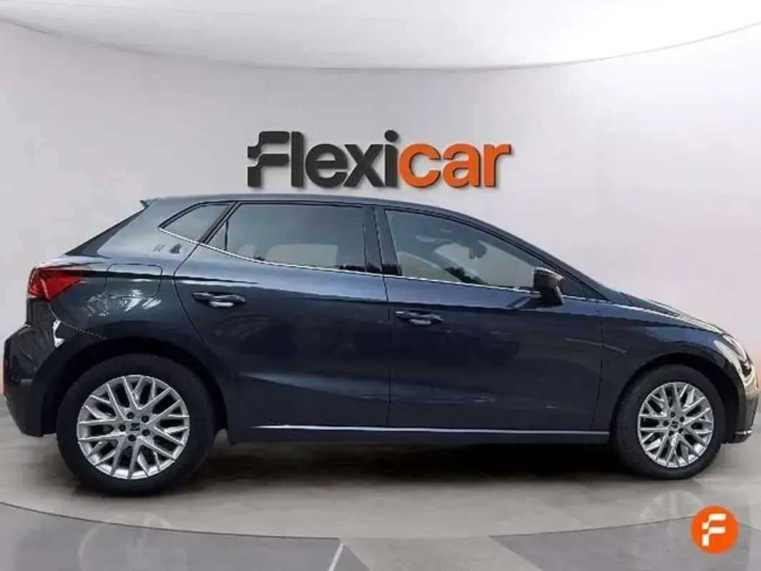 Usado Seat Ibiza XCELLENCE 116 CV (85 kW) 2024 Gris Utilitario