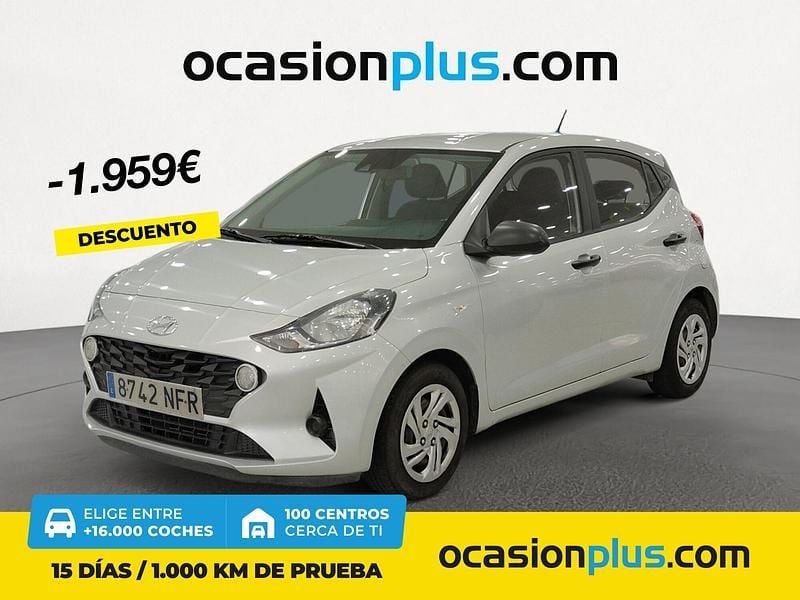 Gris / plata Usado 2022 Hyundai i10 Utilitario | 10.550 € (Precio justo) - Imagen 1/4
