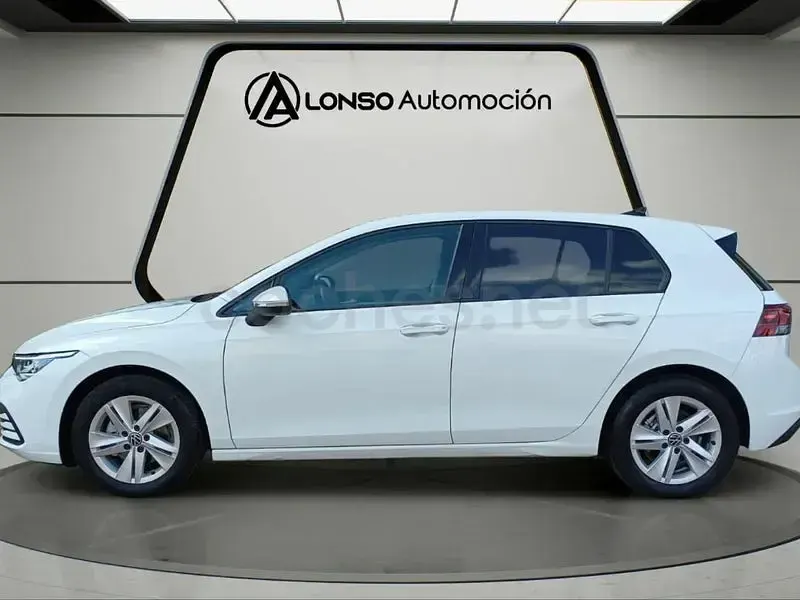 Usado VW Golf VIII Life 110 CV (80 kW) 2021 Blanco Berlina