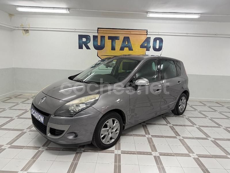 Usado Renault Scénic III Dynamique 130 CV (95 kW) 2011 Beige Monovolumen