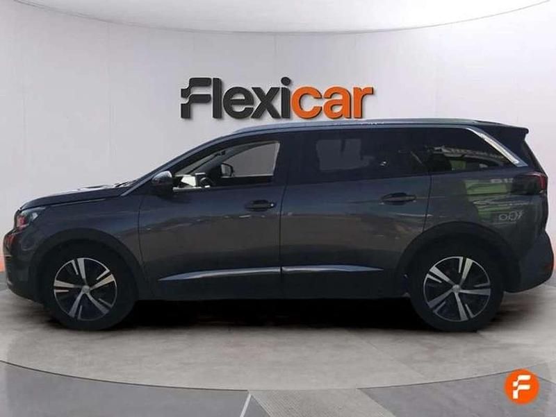 Usado Peugeot 5008 Allure 131 CV (96 kW) 2020 Gris SUV