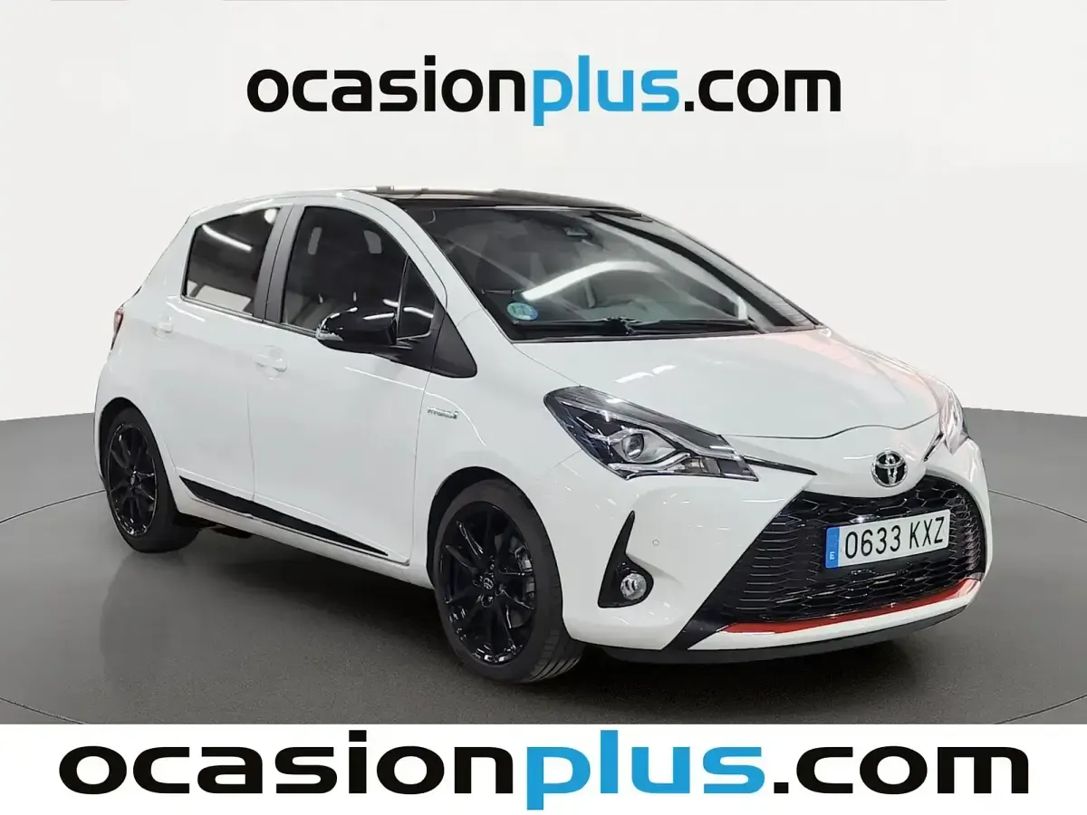 Usado Toyota Yaris Hybrid Sport 100 CV (73 kW) 2019 Blanco Berlina