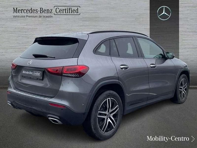 Usado Mercedes GLA180 137 CV (100 kW) 2022 Gris SUV