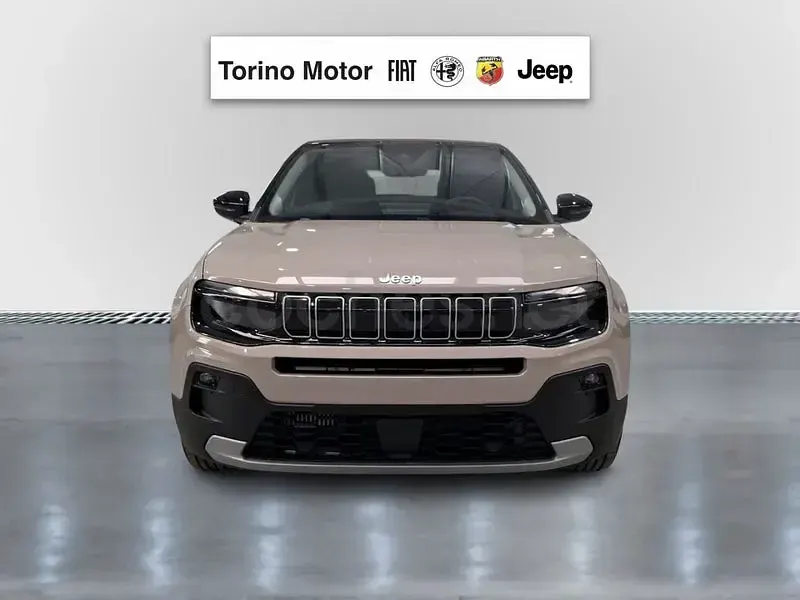Nuevo Jeep Avenger 110 CV (80 kW) 2026 Gris / plata SUV