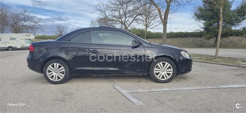 Usado VW Eos 140 CV (102 kW) 2008 Negro Descapotable
