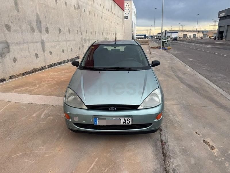 Usado Ford Focus Ghia 90 CV (66 kW) 1999 Verde Familiar