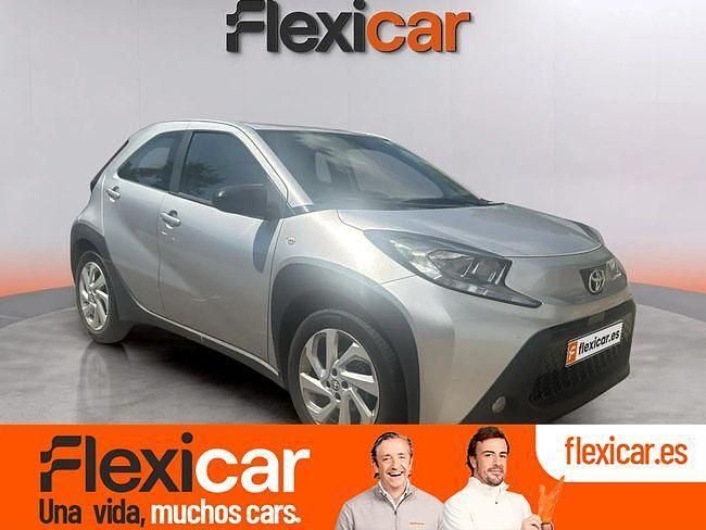 Gris Usado 2024 Toyota Aygo Utilitario | 15.790 € (Un poco caro) - Imagen 1/4
