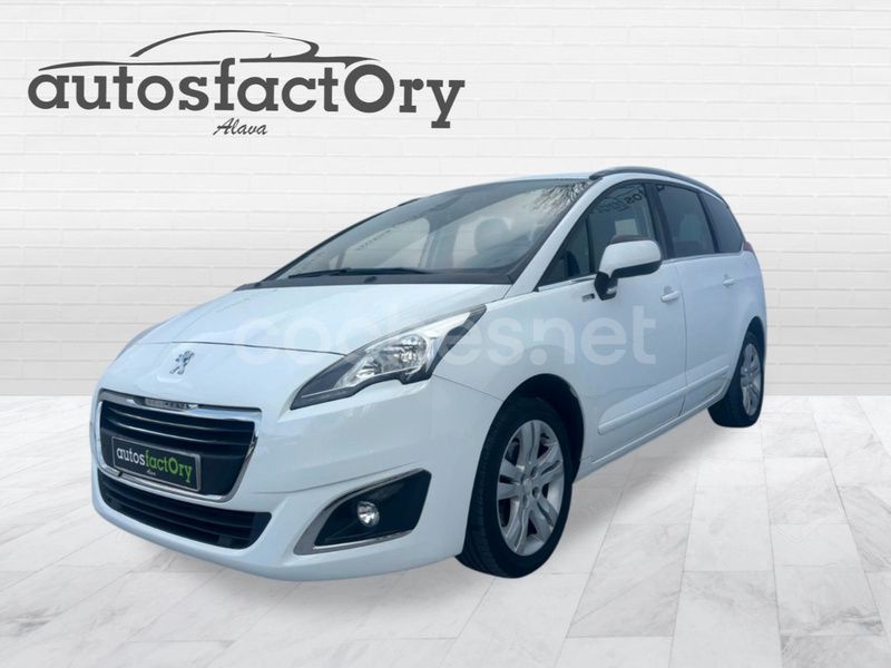 Blanco Usado 2017 Peugeot 5008 Style Monovolumen | 9490 € (Super precio) - Imagen 1/4
