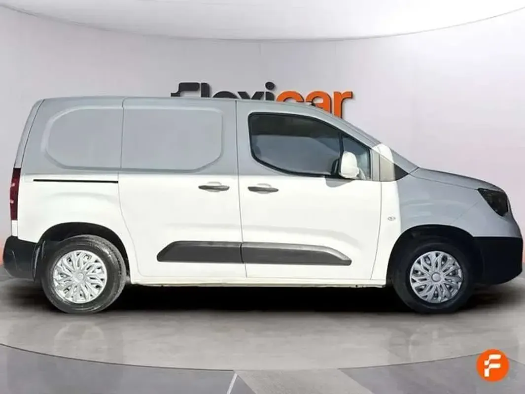 Usado Opel Combo Life Selective 102 CV (75 kW) 2019 Blanco Monovolumen