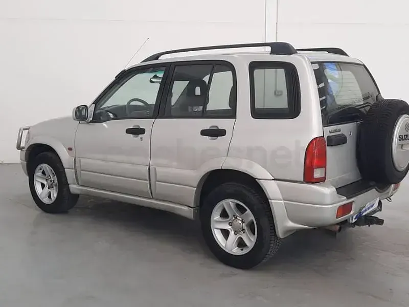 Usado Suzuki Grand Vitara 87 CV (63 kW) 2001 Gris / plata SUV