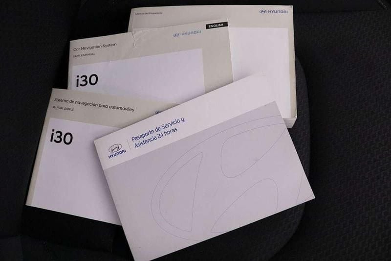 Usado Hyundai i30 140 CV (102 kW) 2018 Burdeos Berlina