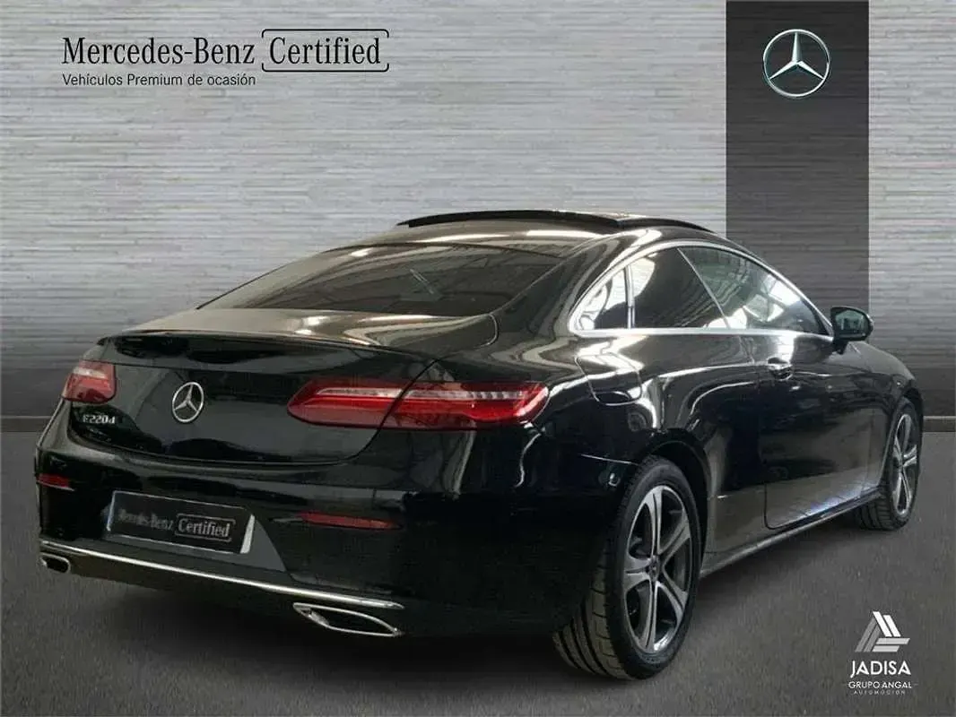 Usado Mercedes E220 160 CV (117 kW) 2019 Coupe