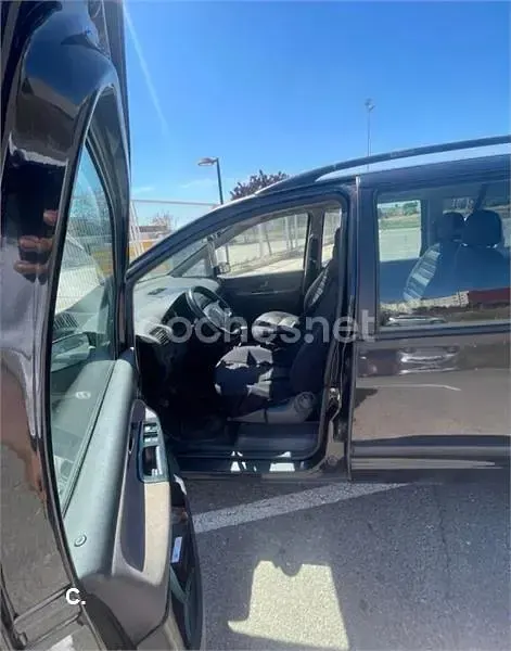 Usado Seat Alhambra 115 CV (84 kW) 2004 Negro Monovolumen
