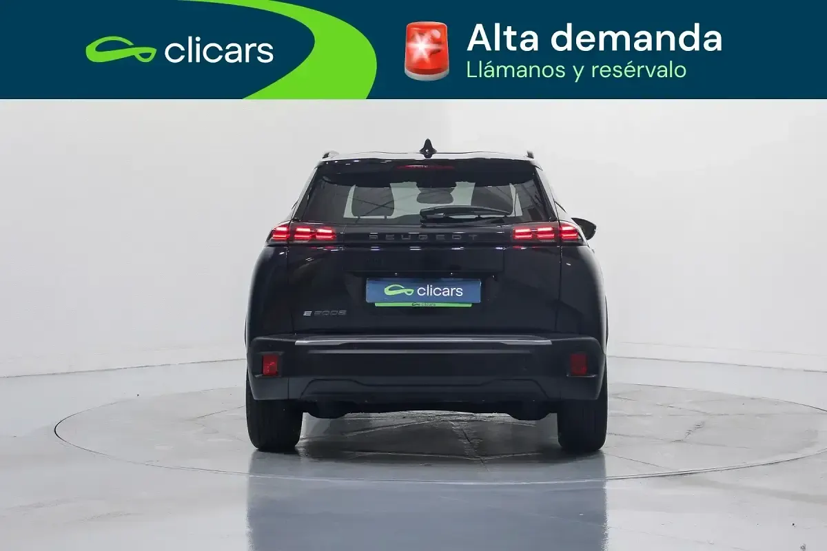 Usado Peugeot e-2008 Allure 114 kW (156 CV) 2025 Negro SUV
