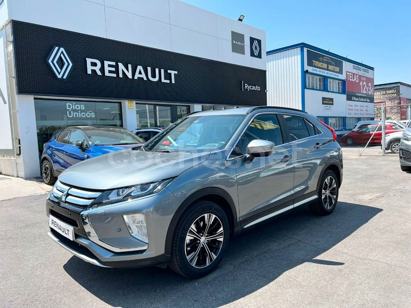 Gris / plata Usado 2020 Mitsubishi Eclipse Cross Motion SUV | 18.990 € (Un poco caro) - Imagen 1/4