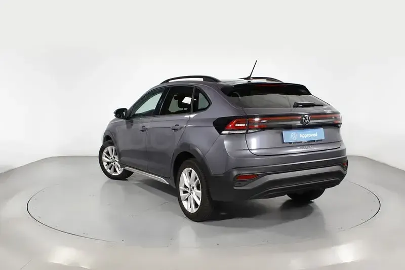 Usado VW Taigo Life 110 CV (80 kW) 2022 Gris / plata SUV