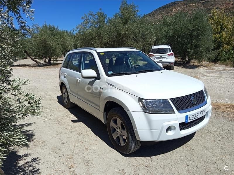 Blanco Usado 2007 Suzuki Grand Vitara SUV | 6999 € (Precio justo) - Imagen 1/4