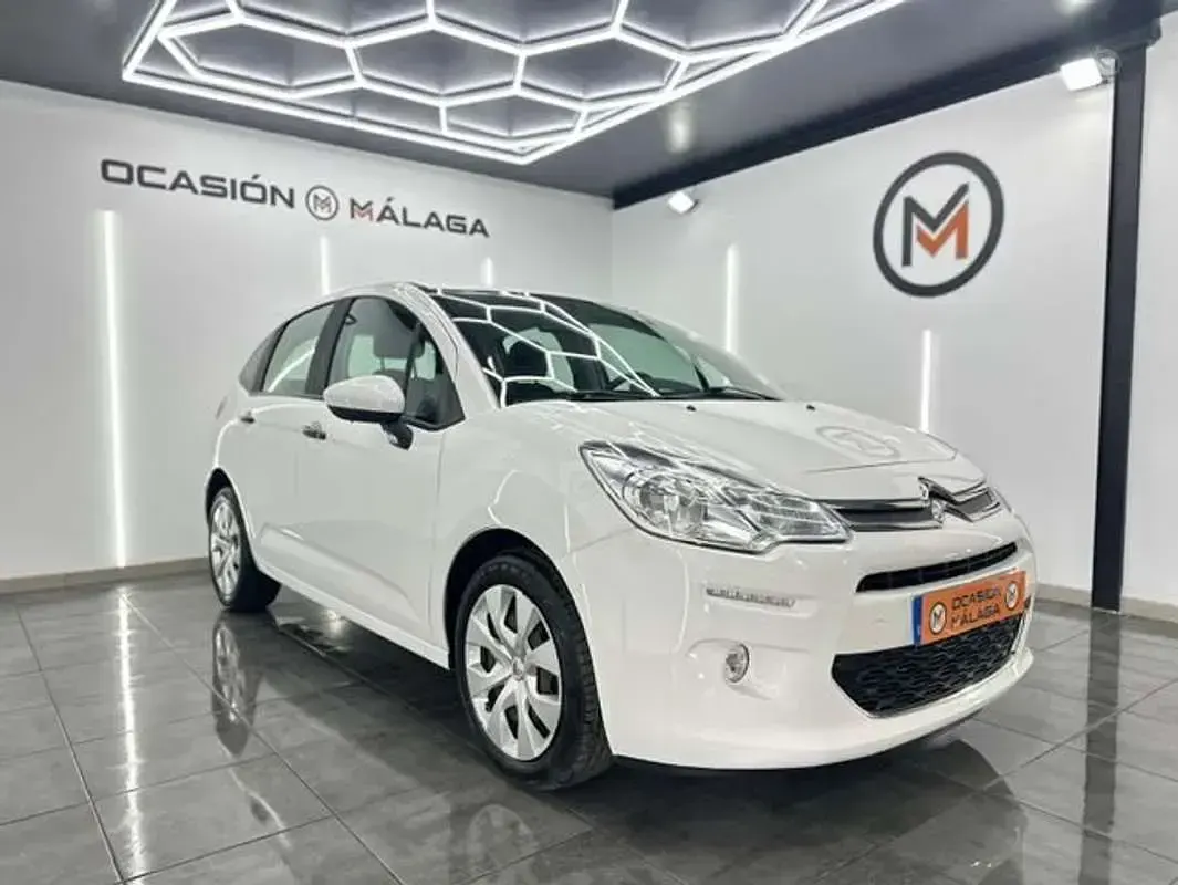 Usado Citroën C3 Attraction 68 CV (50 kW) 2014 Plateado Utilitario