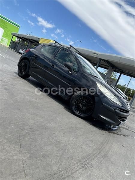 Usado Peugeot 207 70 CV (51 kW) 2007 Negro Berlina