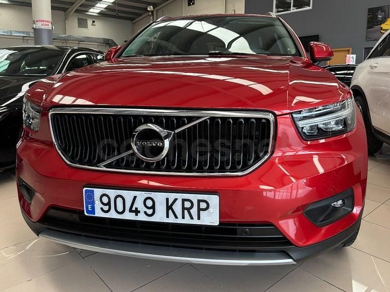 Usado Volvo XC40 Momentum 190 CV (139 kW) 2019 Granate SUV